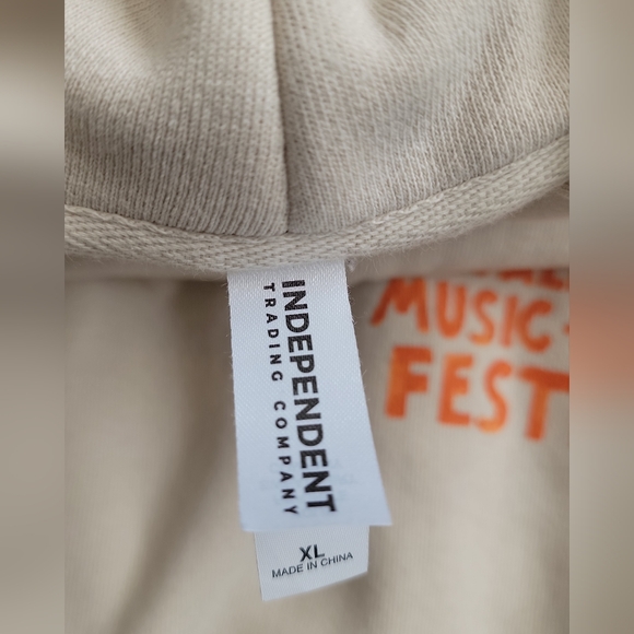 Coachella 2024 Hoodie Cream Size XL - Picture 3 of 3